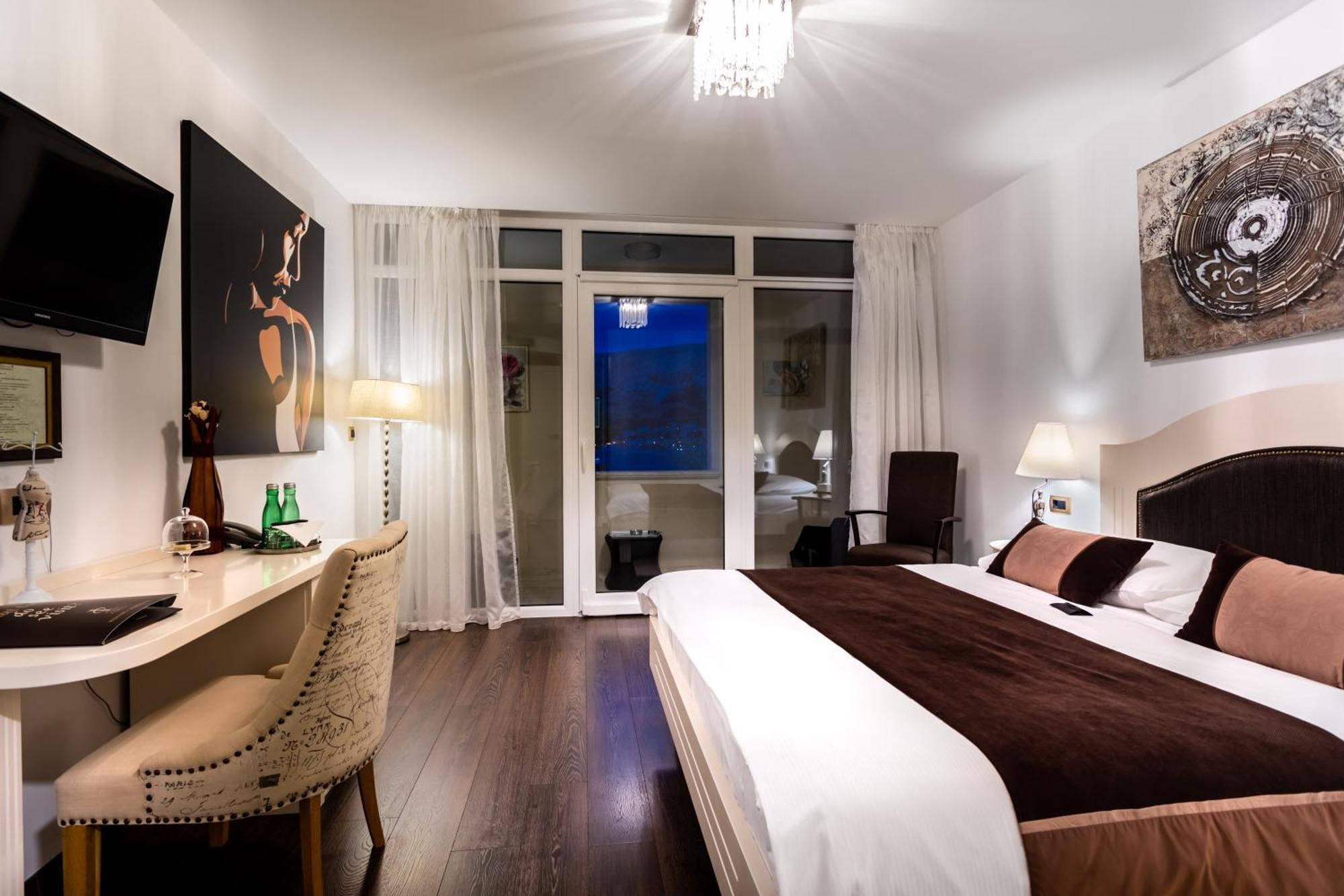 Hotel Heritage Forza Baska  Bilik gambar